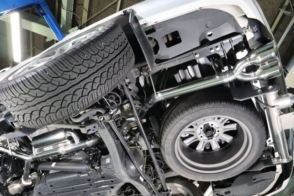 レクサスLX570可変バルブマフラー製作