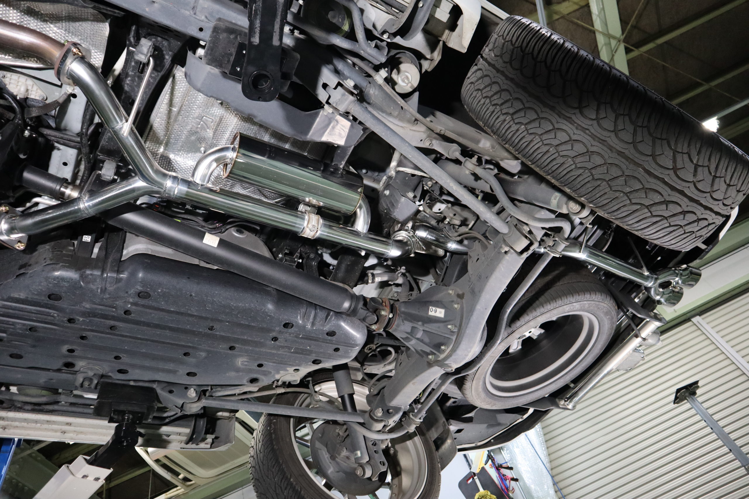 レクサスLX570可変バルブマフラー製作